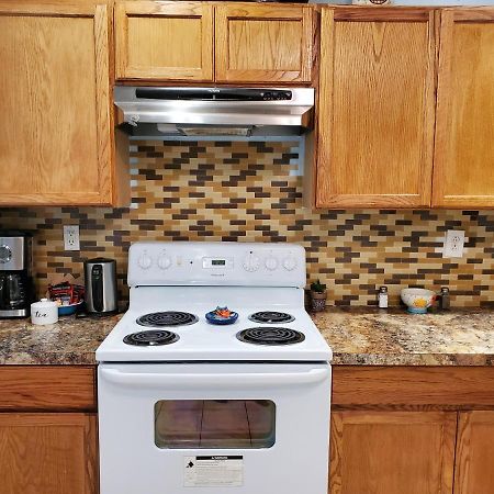 6 Minutes From The Falls! Spacious 2Nd Floor Apartment Sleeps 5 Niagara Falls Exterior foto